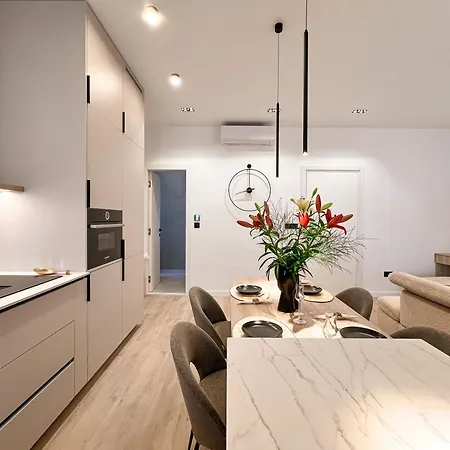 Апартаменти Amoremore - Brand New, Modern And Luxury In *